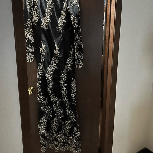 Long sleeve black dress from kabayare - Picture 4 of 4